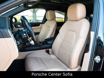 Porsche Cayenne - 10