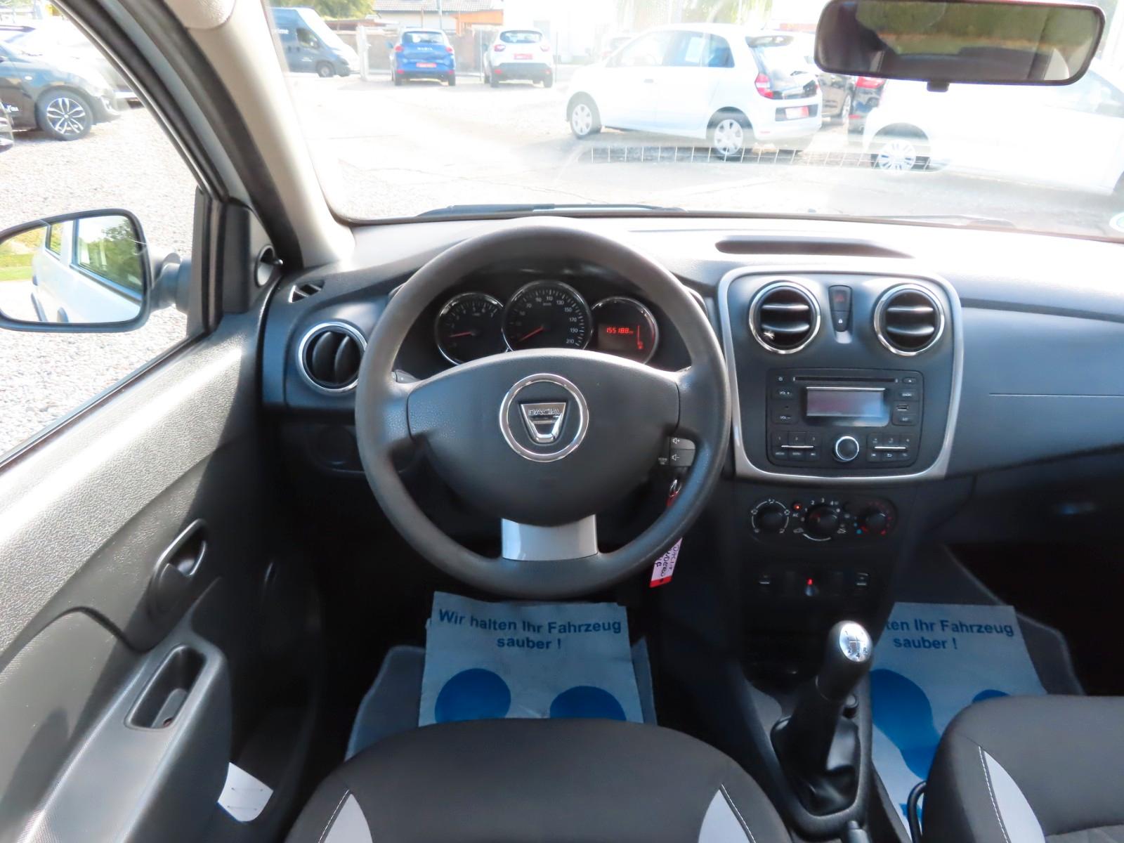 Dacia Sandero 2015 — photo 16