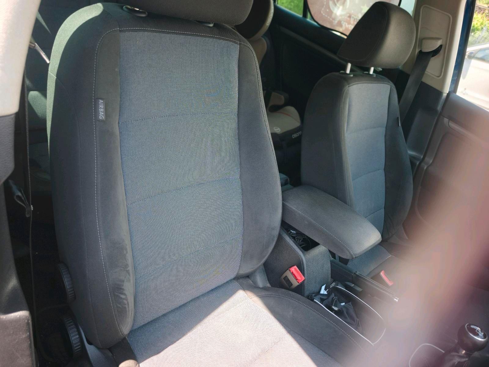 Volkswagen Golf 2011 — photo 8