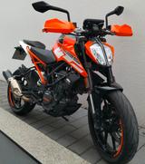 KTM Duke 125