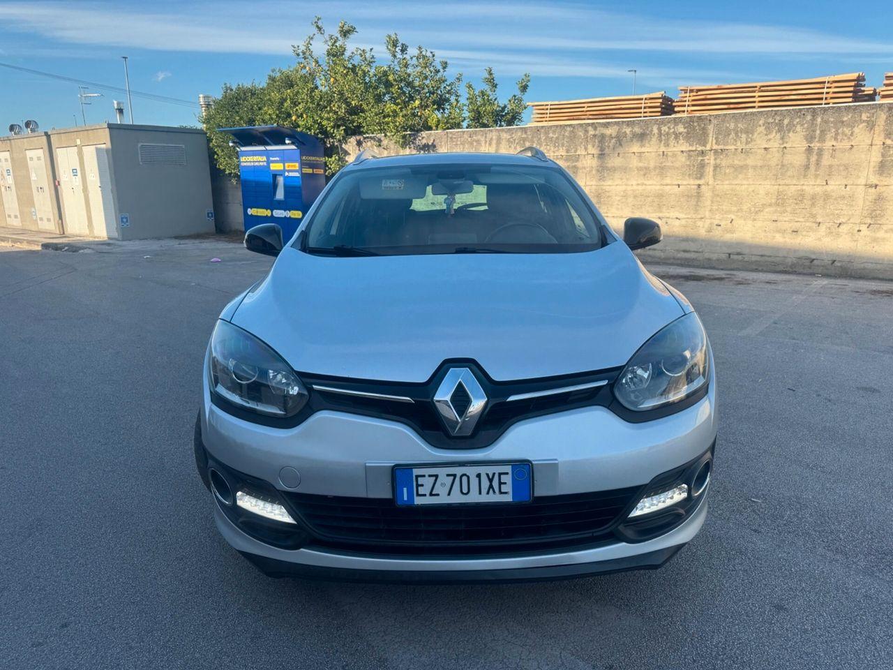 Renault Megane 2015 — rear view