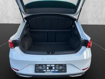 Seat Leon 1.5 eTSI FR AHK+Kam.+KeyLess+LED+Navi+Pano