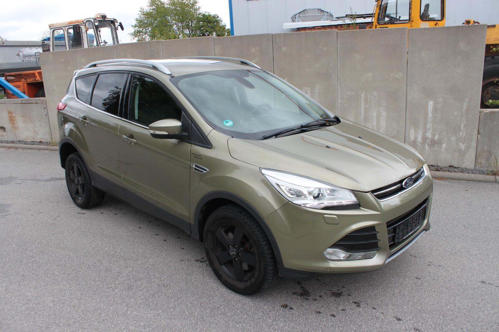 Ford Kuga Titanium Anhängerkupplung 4x4