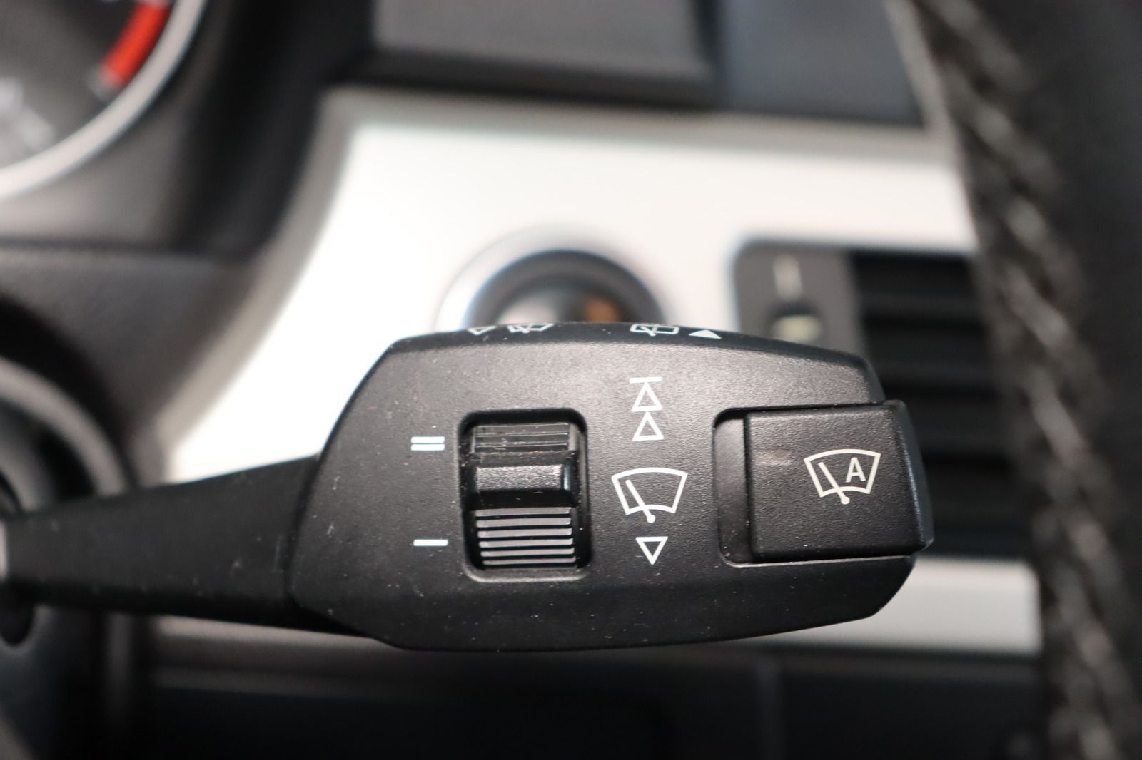 Fahrzeugabbildung BMW 320 d Touring