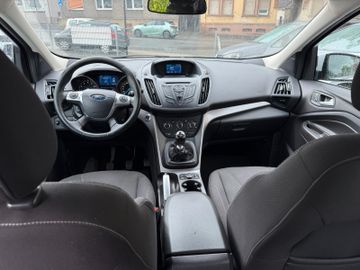 Ford Kuga - 10