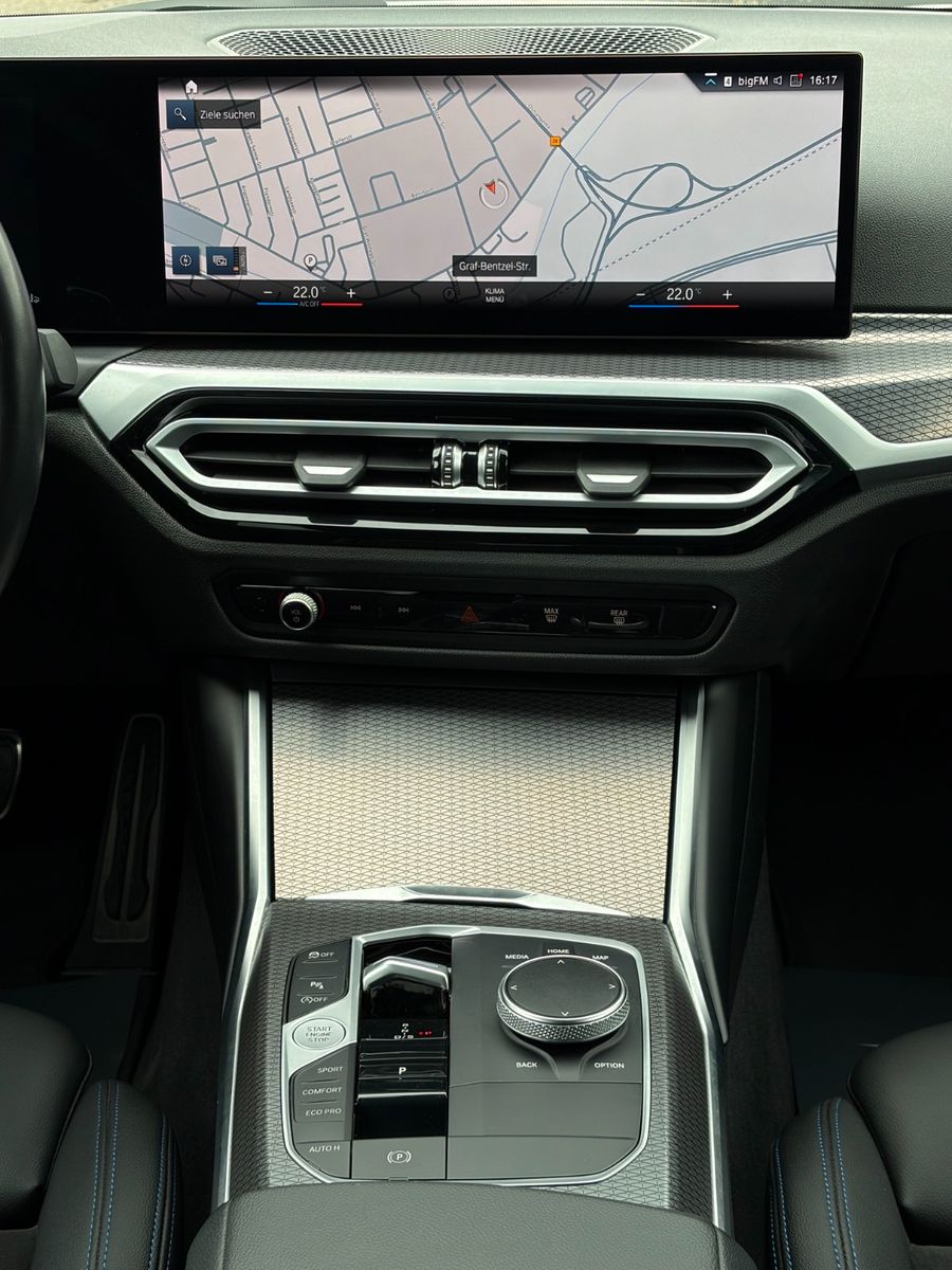 Fahrzeugabbildung BMW 320i Touring M Sport ACC CAM 3Z-Kl. SHZ Ambiente