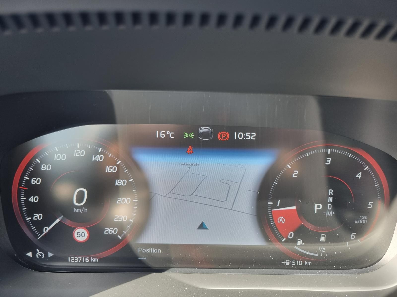 Fahrzeugabbildung Volvo XC60 B4 D R-Design