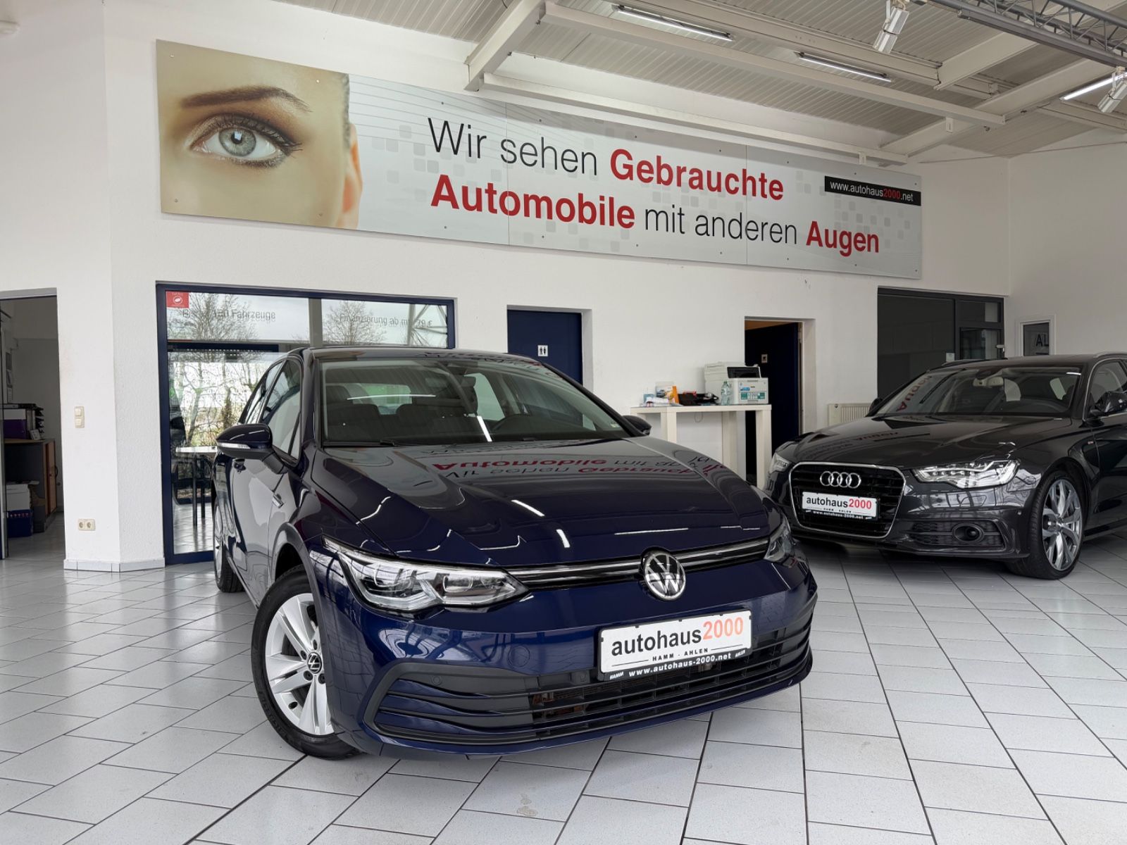 Volkswagen Golf VIII Lim. Life *1-Hand*LHZ*Navi*