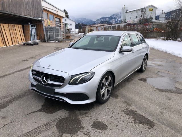 Mercedes-Benz E 200d T AVANTGARDE Autom.*7.sitze*