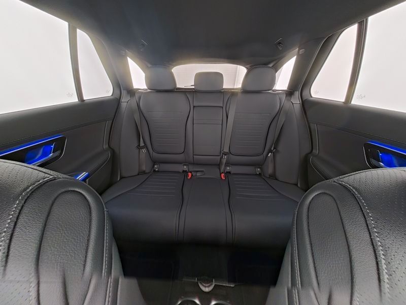 Fahrzeugabbildung Mercedes-Benz C 300 d T AMG NIGHT+AHK+MEMORY+TOTW+AMBIENTE