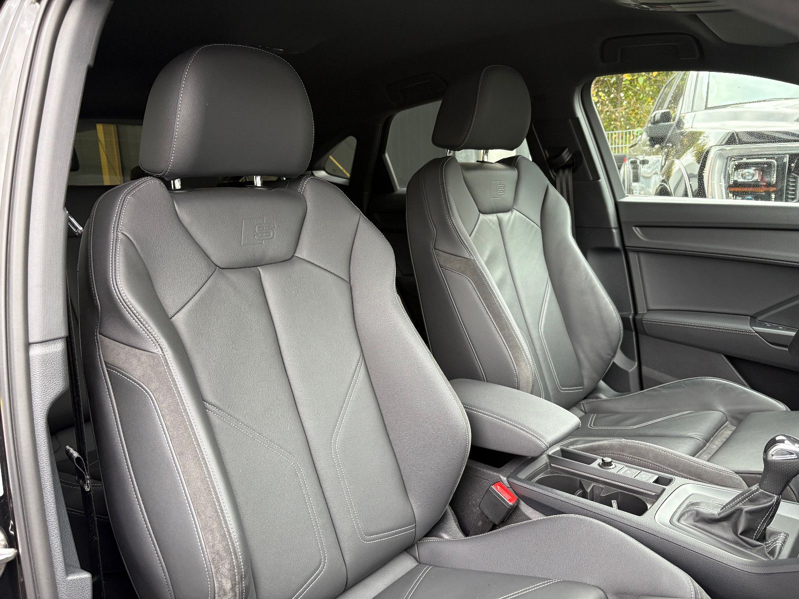 Fahrzeugabbildung Audi Q3 Sportback 35 TDI/S-LINE/BLACK-EDIT/LED/KAMERA