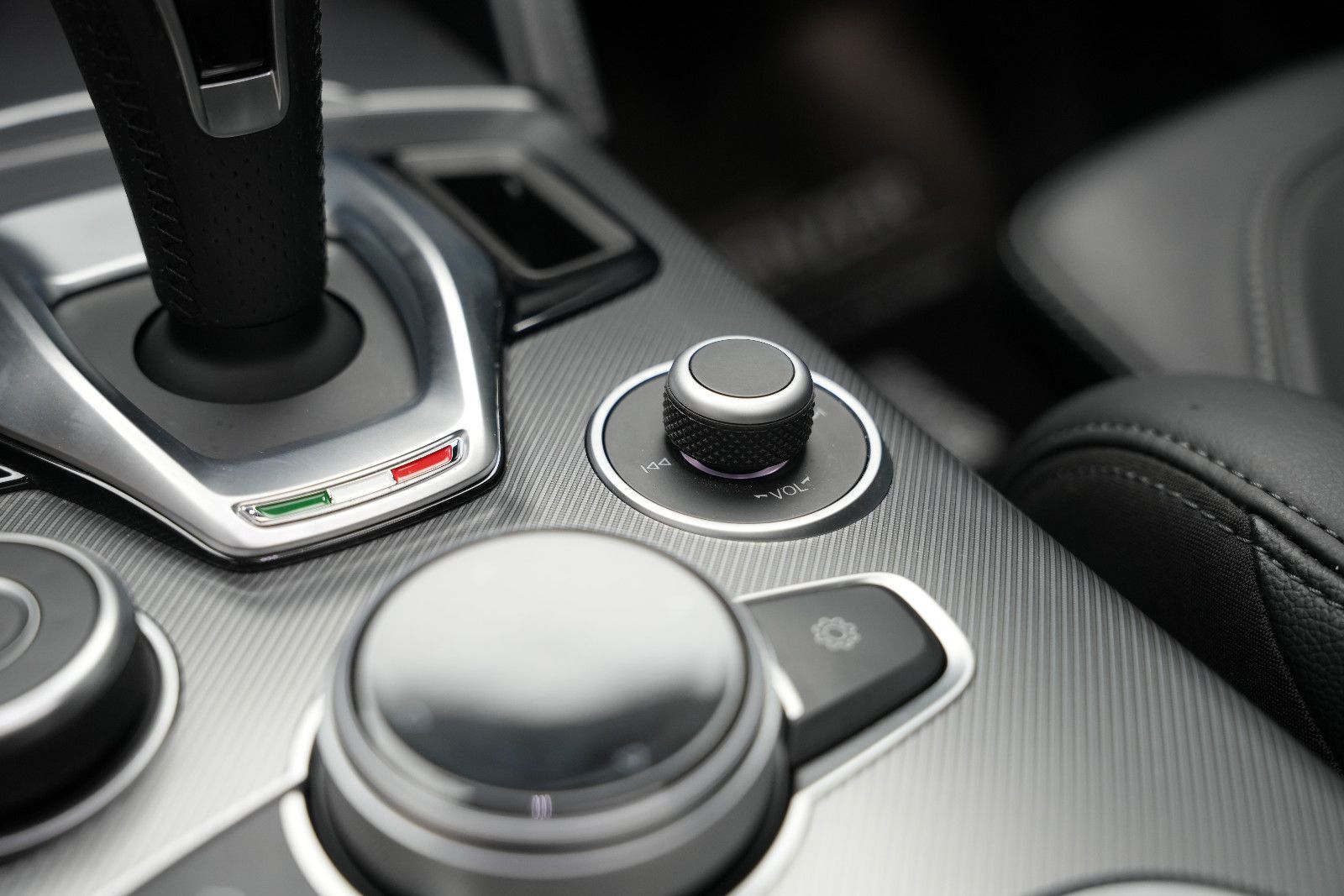 Fahrzeugabbildung Alfa Romeo Stelvio Veloce*Panorama*Harman&Kardon*Memory*Kam