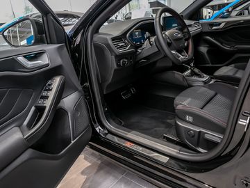 Ford Focus Turnier 1.0 ST-Line X Autom. Kamera B&O