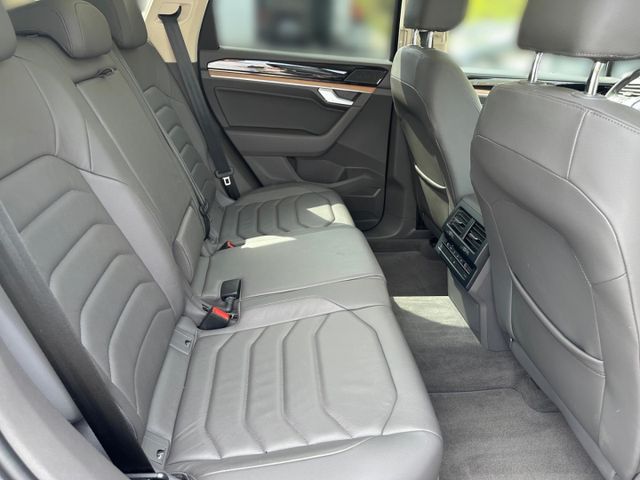 Touareg 4Motion V6 Atmosphere 3.0 TDI LED Leder 