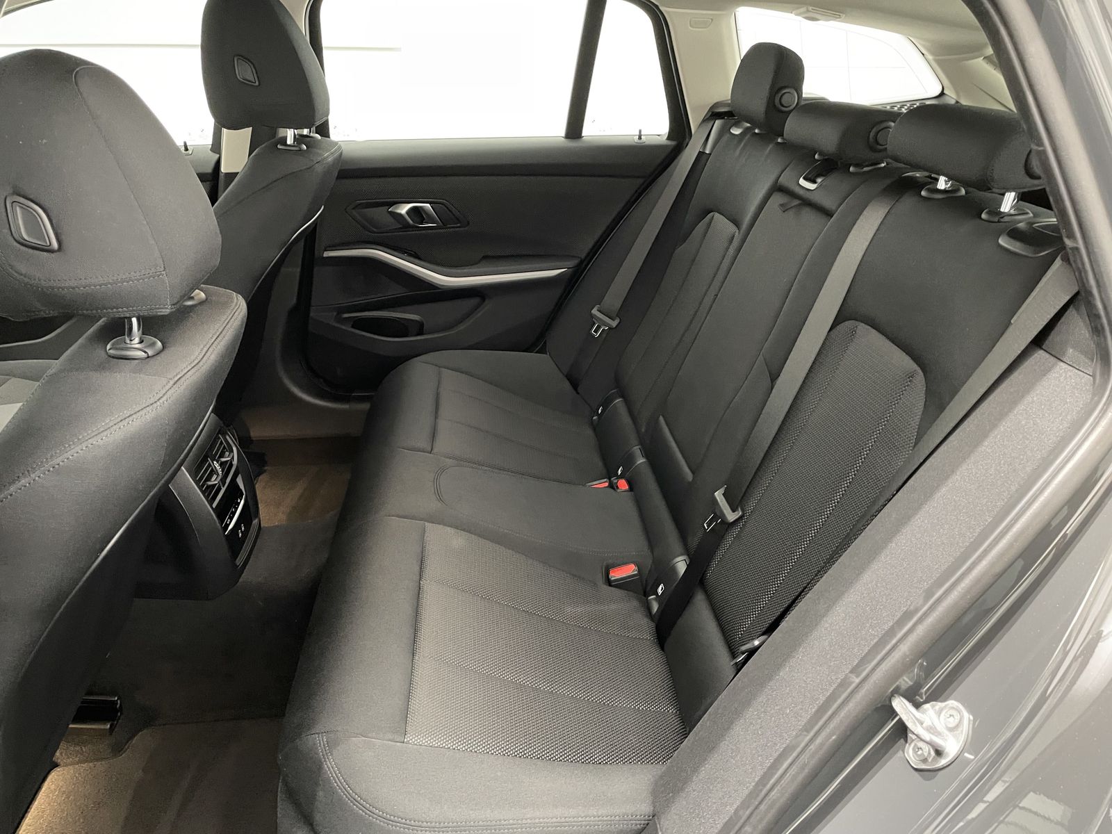 BMW 318i SHZ/M PAKET/DAB/PDC Tempomat Klimaaut. foto 10