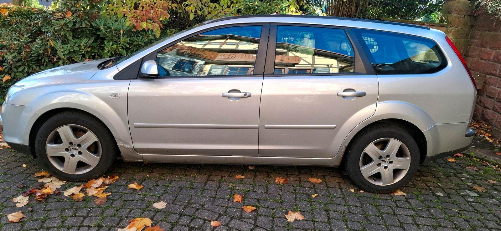 Ford Focus 2007 — rear view