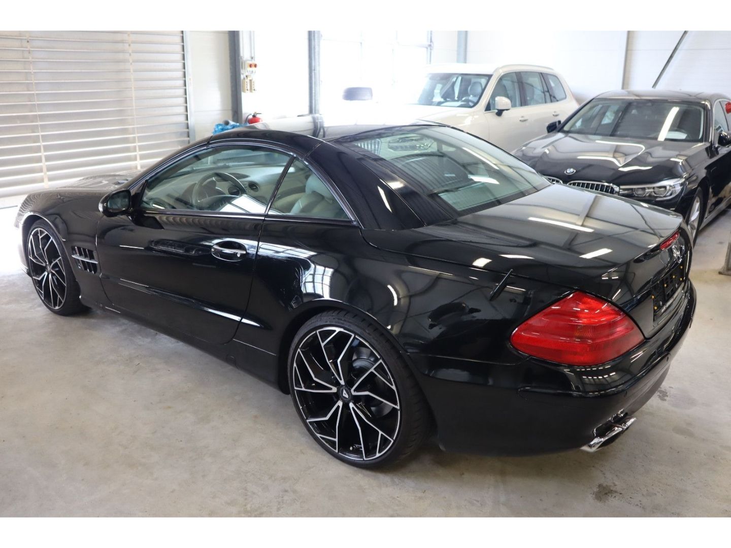 Fahrzeugabbildung Mercedes-Benz SL 500 Roadster V8 GRA Leder Navi Xenon 20"LM