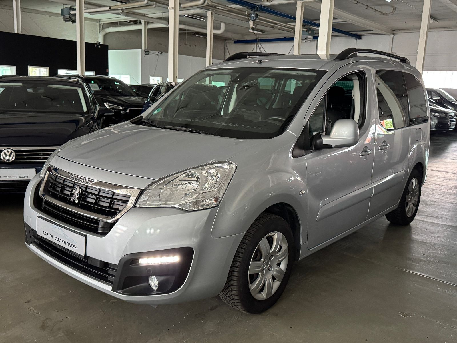 Fahrzeugabbildung Peugeot Partner Tepee 1.6 HDI ALLURE PDC SHZ KLIMA 2HAND