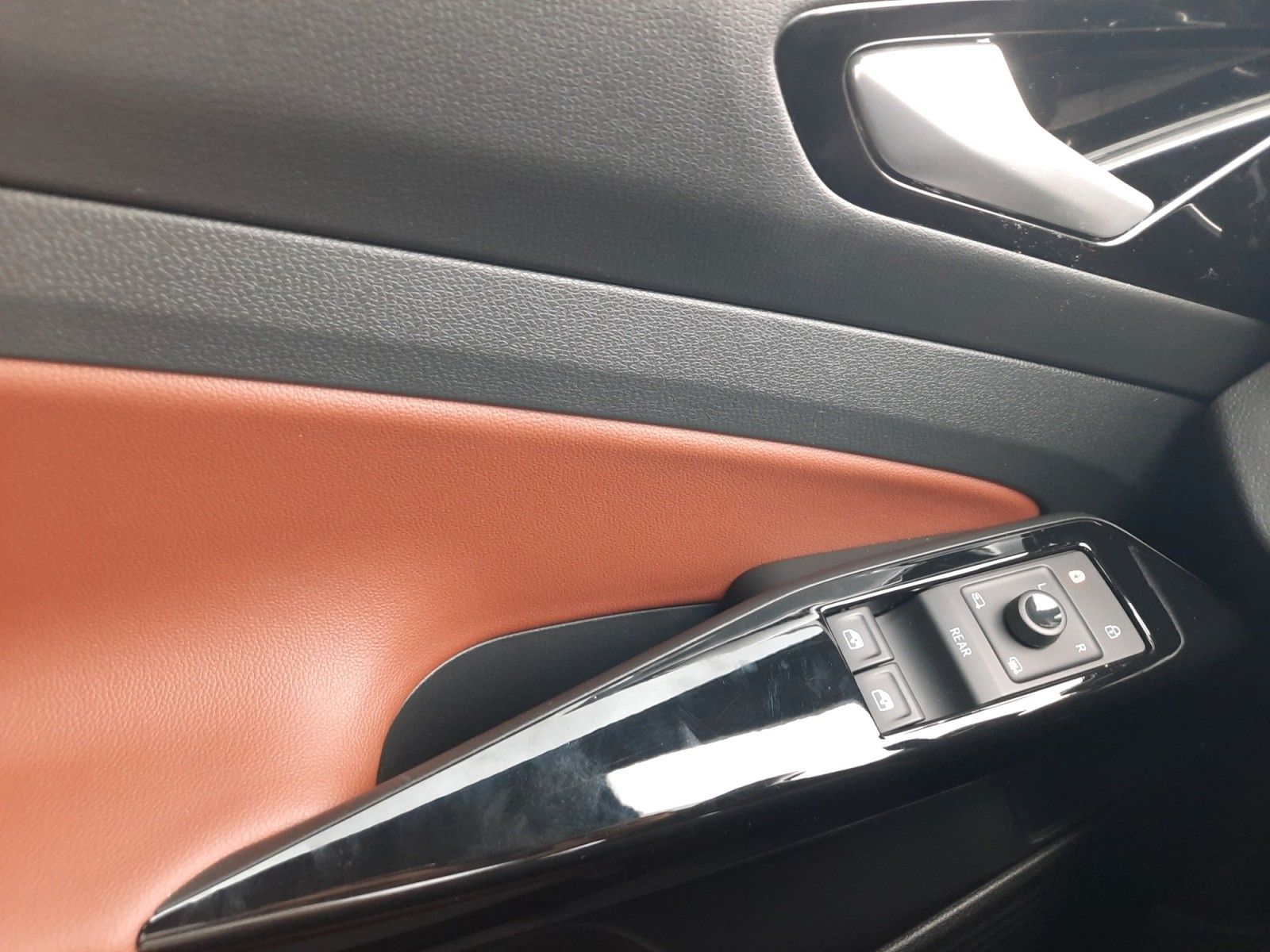 ID.4 Pro Performance 77 kwh  -FAHRSCHULFAHRZEUG-
