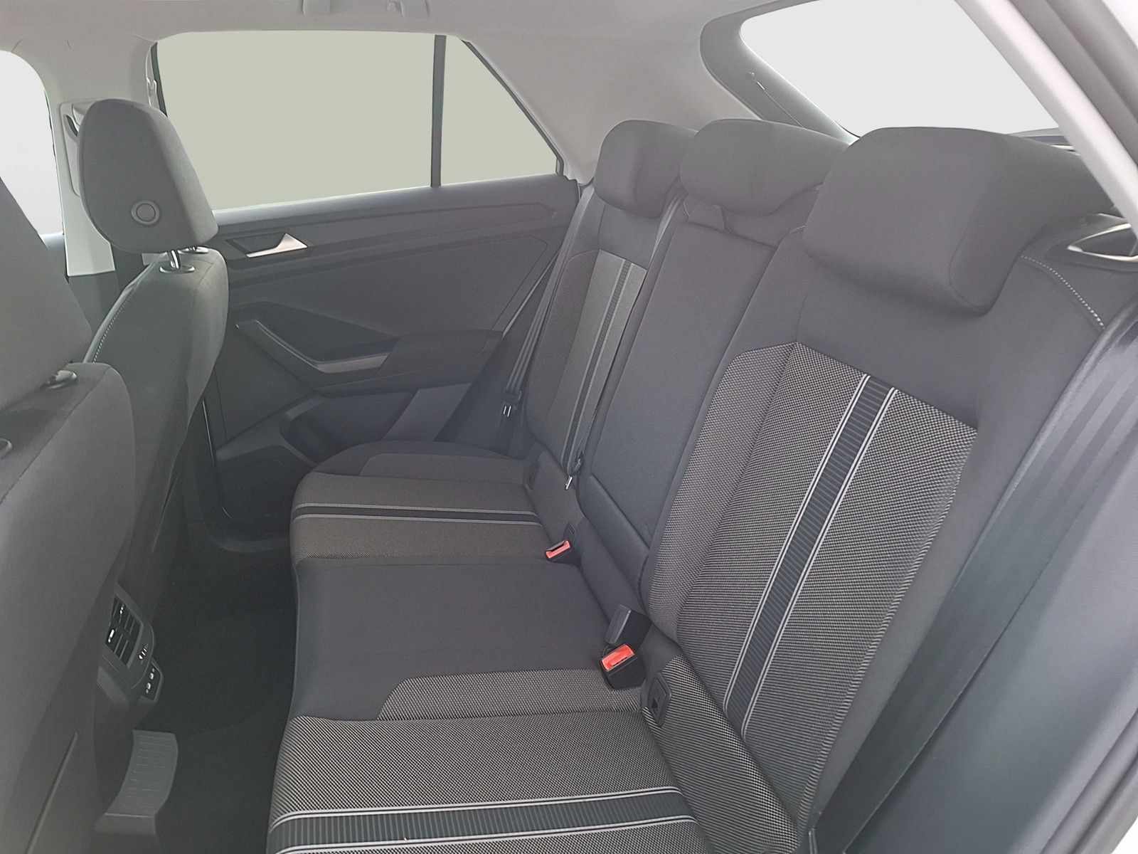Fahrzeugabbildung Volkswagen T-Roc TSI Style LED AHK Navi AID ACC RFK SHZ