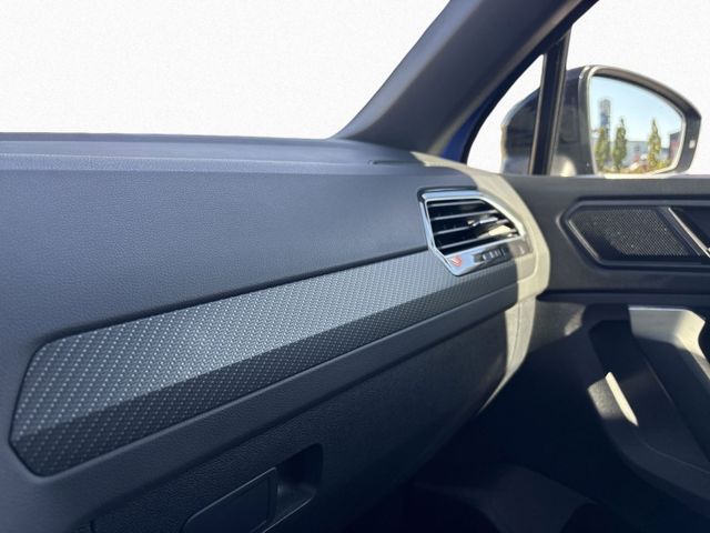Tiguan 2.0 TDI R-LINE BLACKSTYLE 4M IQ LIGHT+PAN