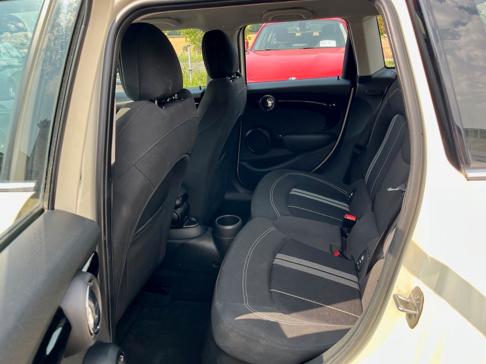 Fahrzeugabbildung MINI Cooper SD Aut. JCW Lenkrad PDC Kamera SPORTSITZE