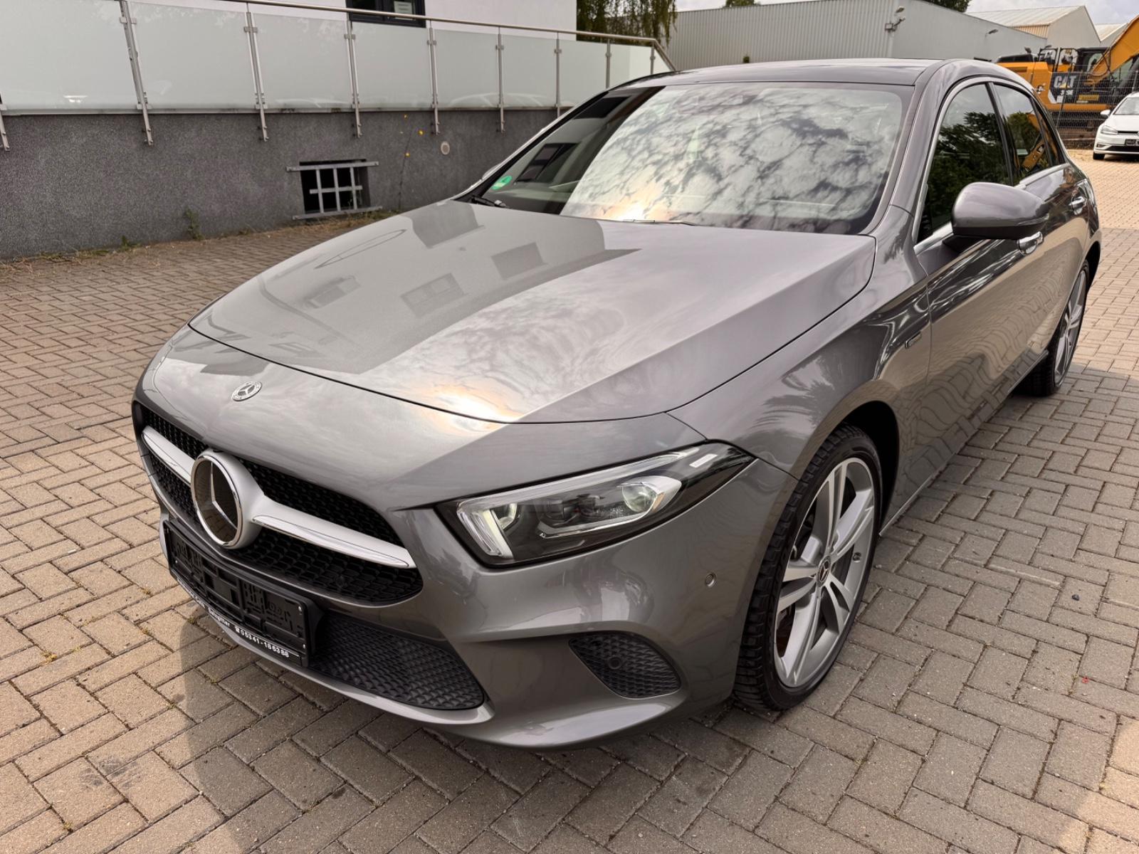 Mercedes-Benz A 250 e *19 ZOLL*PANORAMA*