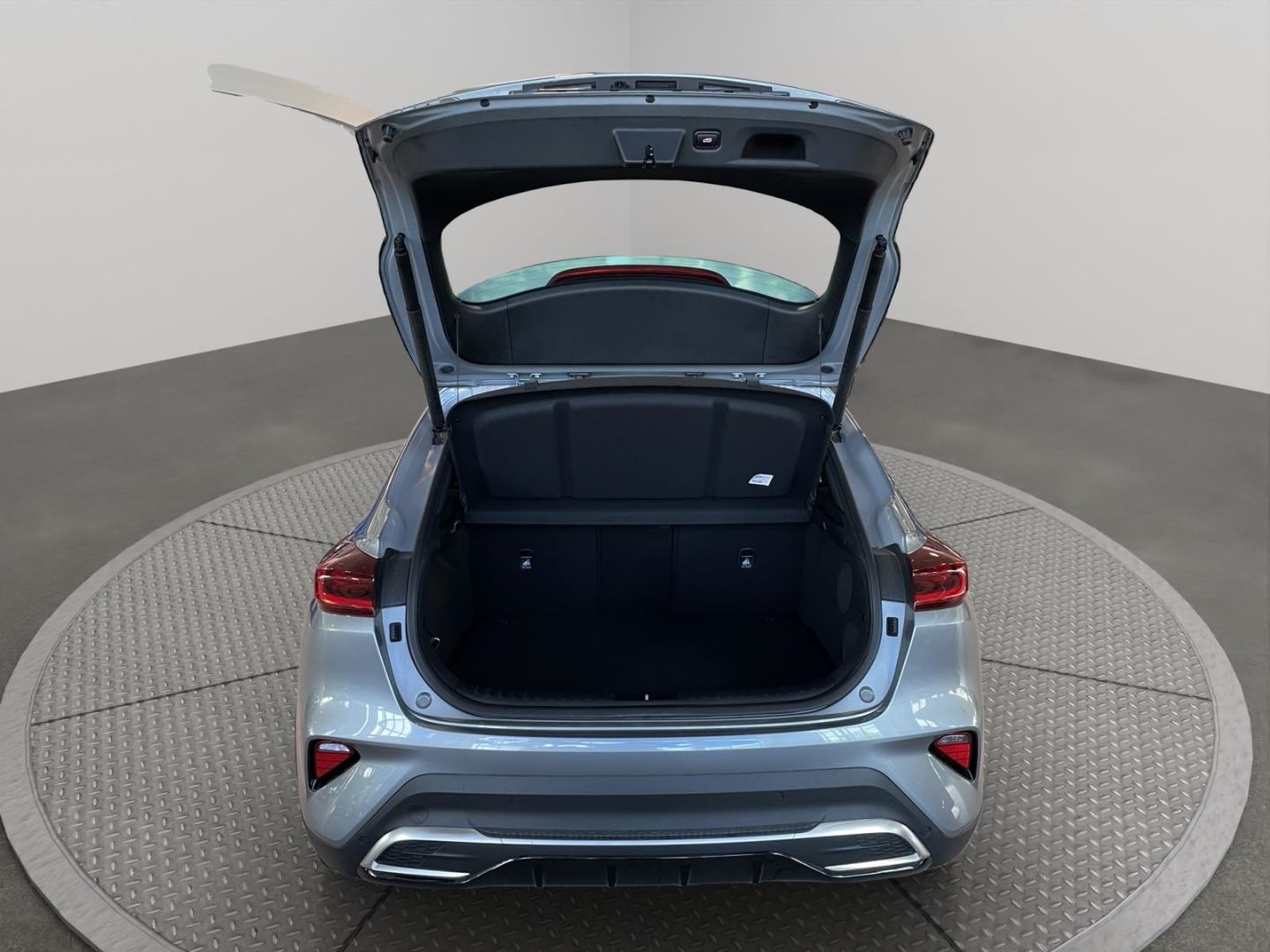 Fahrzeugabbildung Kia XCeed Spirit 1.5 totWinkelASS SpurhalteASS DAB
