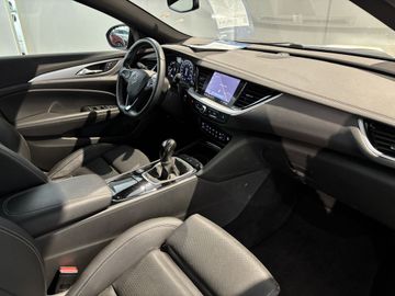 Fotografie 3 des Opel Insignia Sports Tourer 1.5 Diesel Ultimate