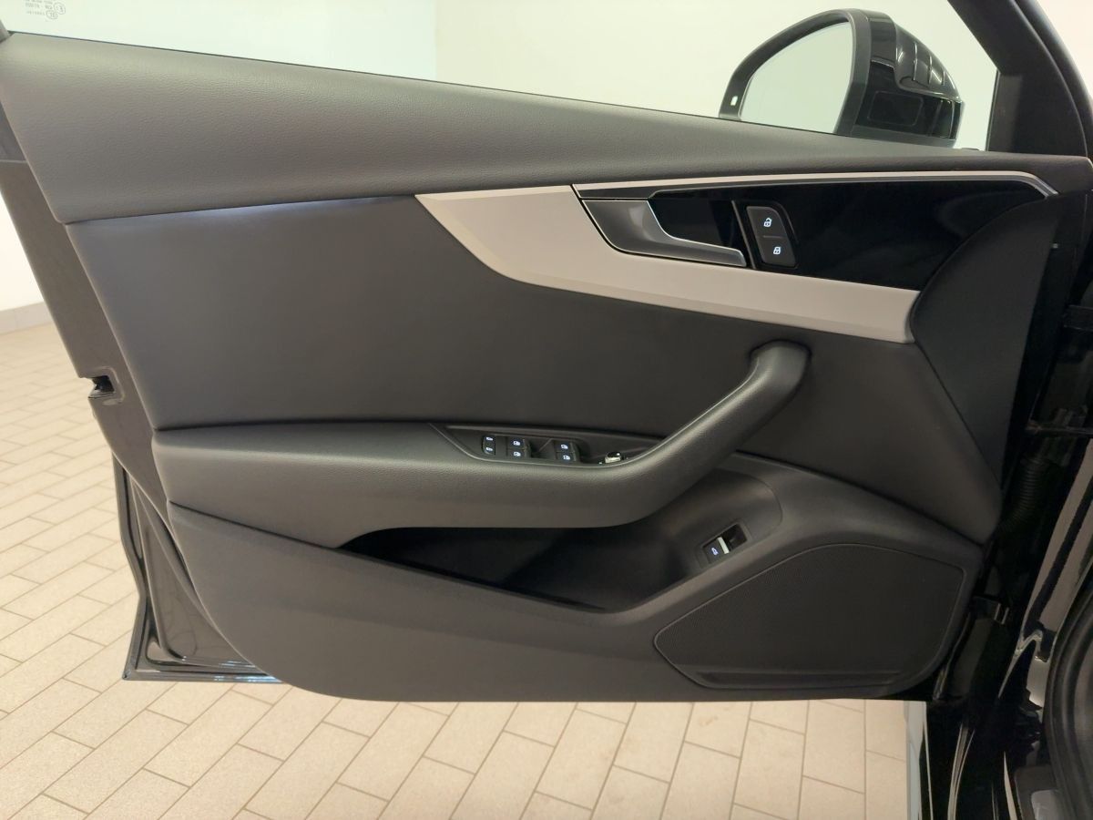 Audi A4 - Bild 17