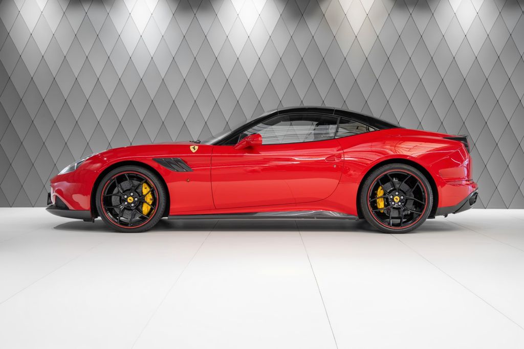 California T RED / BLACK NOVITEC - Bild 4