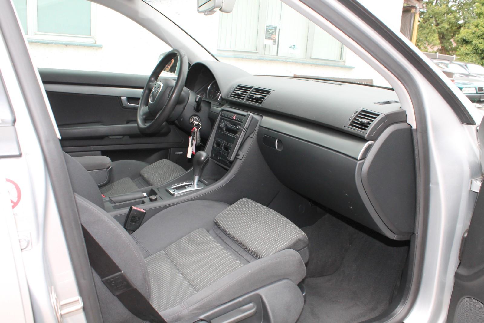 Audi A4 2005 — photo 15