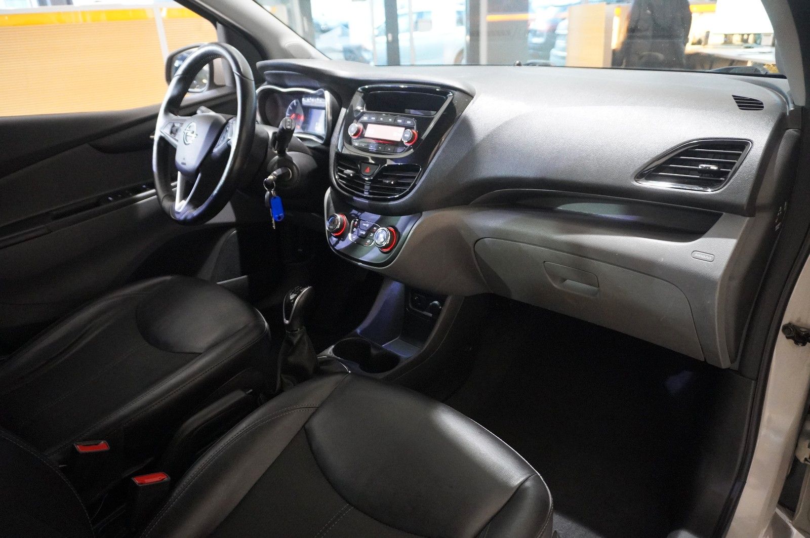 Fahrzeugabbildung Opel Karl 1.0 INNOVATION SHZ/KLIMAAUTOMATIK/ALU