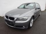 BMW 318i/Leder/Xenon/Navi/Schiebedach/HiFi - BMW 318 aus 2011: 318i