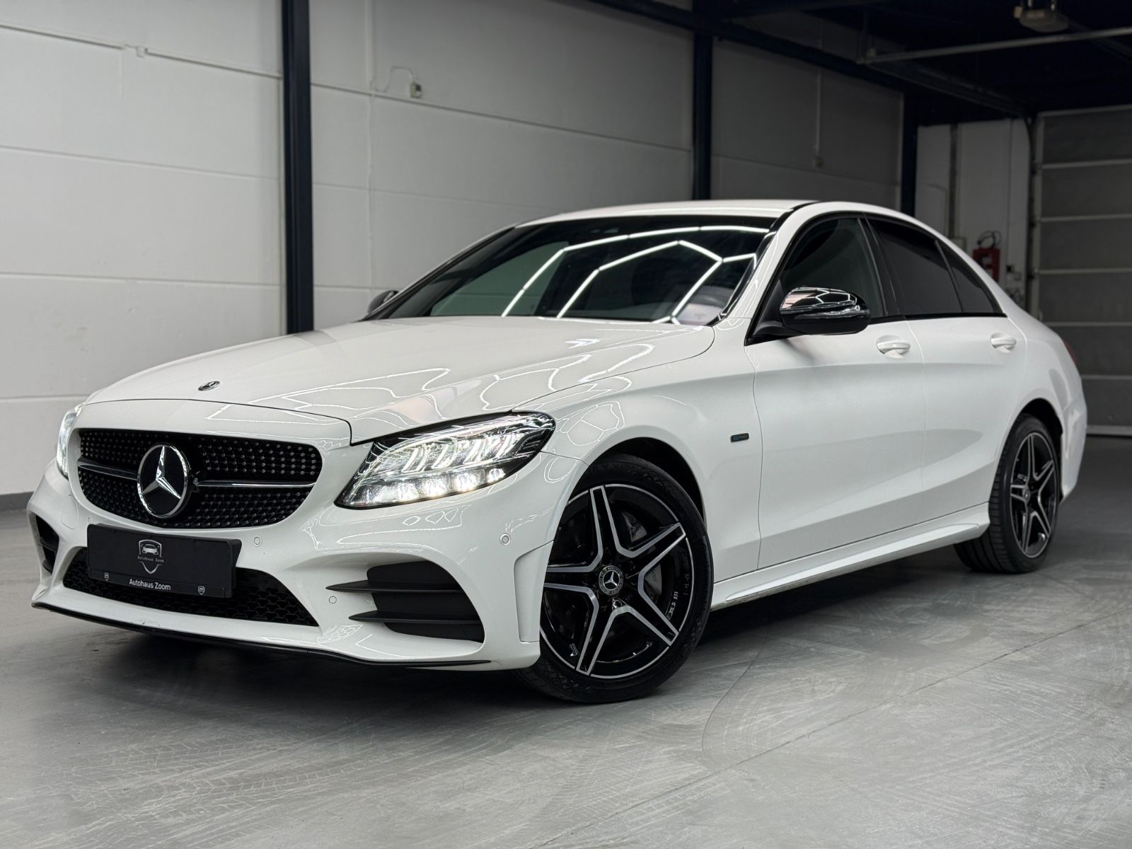 MERCEDES-BENZ C 300 de AMG Night 1.HD*ACC*KAMERA*CARPLAY*AHK