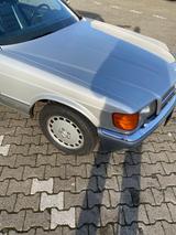 Mercedes-Benz W126 / 560 SEC - Mercedes-Benz 560 mit Benzin-Antrieb: Schiebedach