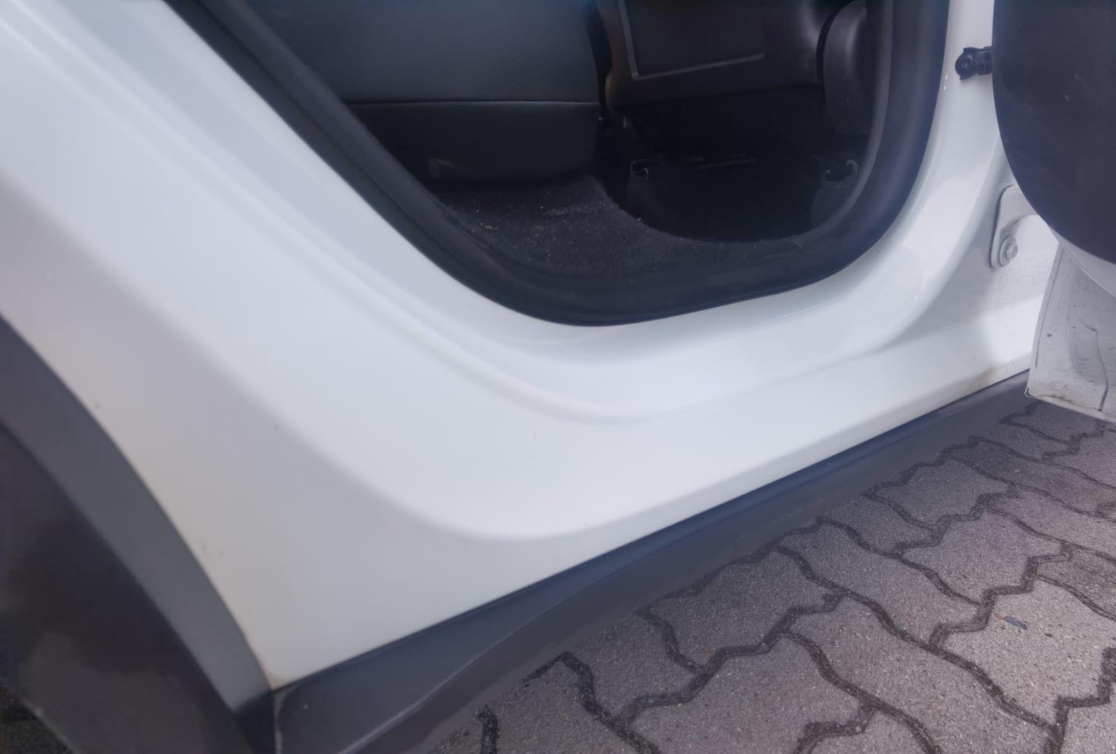 Fahrzeugabbildung Tesla Model Y Long Range AWD Modell 2023