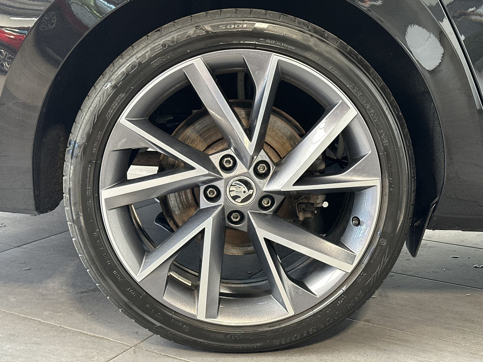 Fahrzeugabbildung SKODA Superb Combi iV 1.4 TSI DSG Sportline NAV+LED+VC