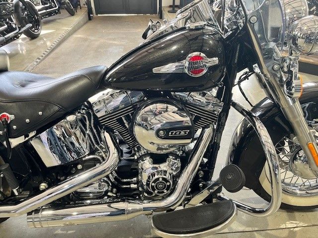 Fahrzeugabbildung Harley-Davidson FLSTC 103 Heritage-Jekill-wenig Kilometer