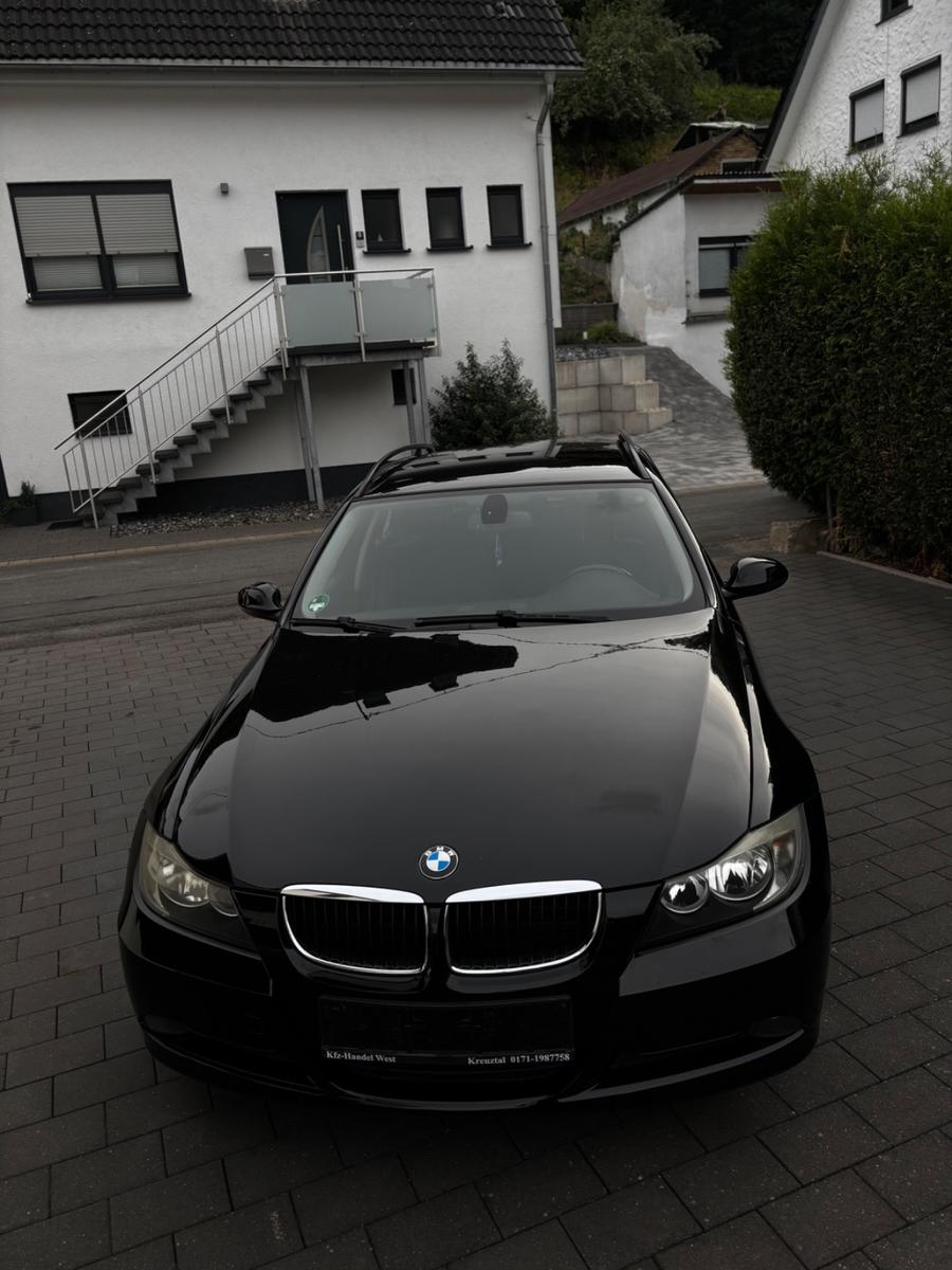 BMW 318 2008 — photo 5