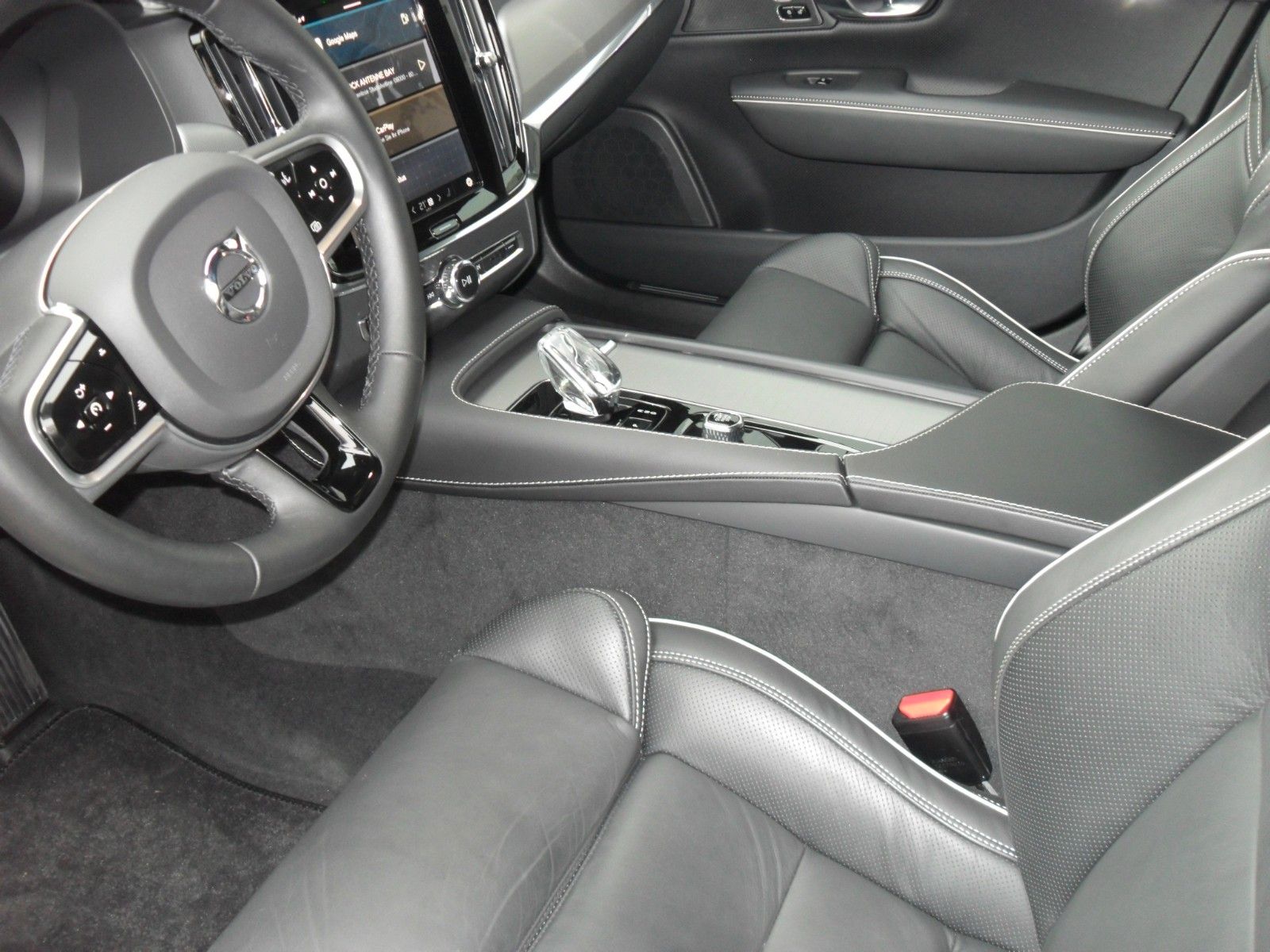 Fahrzeugabbildung Volvo V90 B4 Kombi Plus Dark | Standheizung / Timer