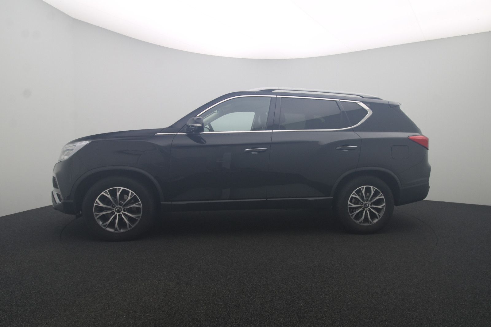 Fahrzeugabbildung Ssangyong REXTON 2.2 4WD AT QUARTZ+Comfort-Paket AHK 3.5T