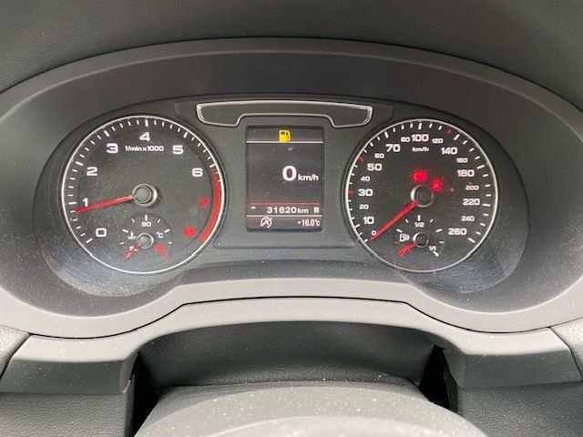 Q3 Sport 1.4 TFSI XENON/17-ZOLL/NAVI/APS/KLIMAAU