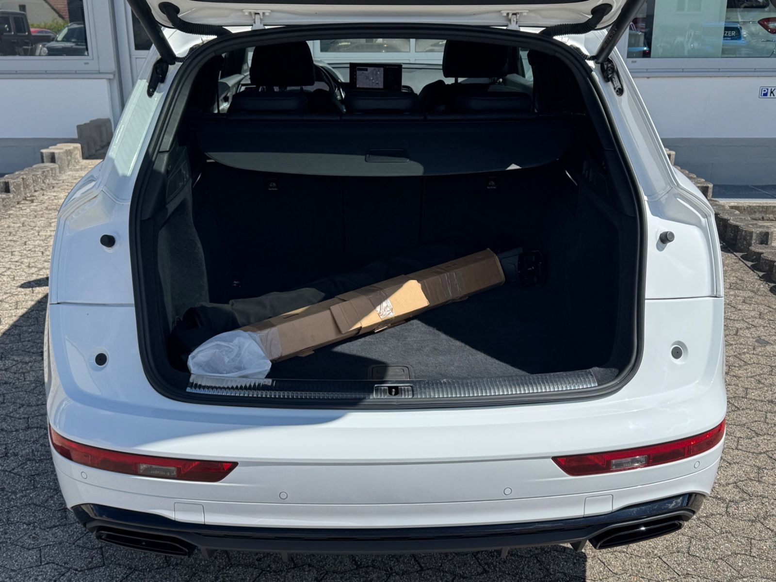 Fahrzeugabbildung Audi Q5 40 TDI quattro S line/LEDER/LED/NAVI/SHZ/ACC/