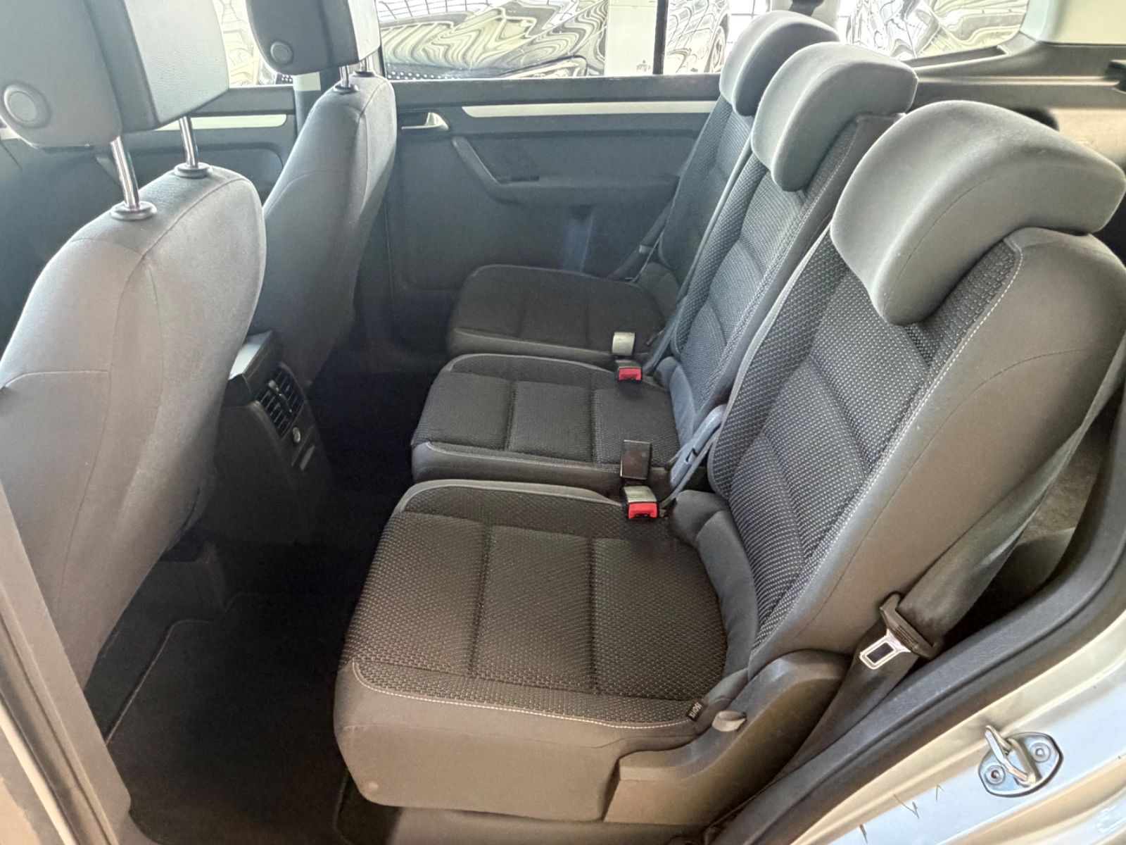 Fahrzeugabbildung Volkswagen Touran 2.0 TDI DSG