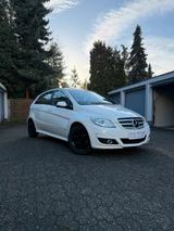 Mercedes-Benz Mercedes Benz B Klasse B 160 - gebrauchte Mercedes-Benz B 160 aus dem Jahr 2009
