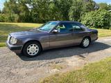 Mercedes-Benz Mercedes 230 CE  mit H-Kennzeichen - Mercedes-Benz 230 aus 1992
