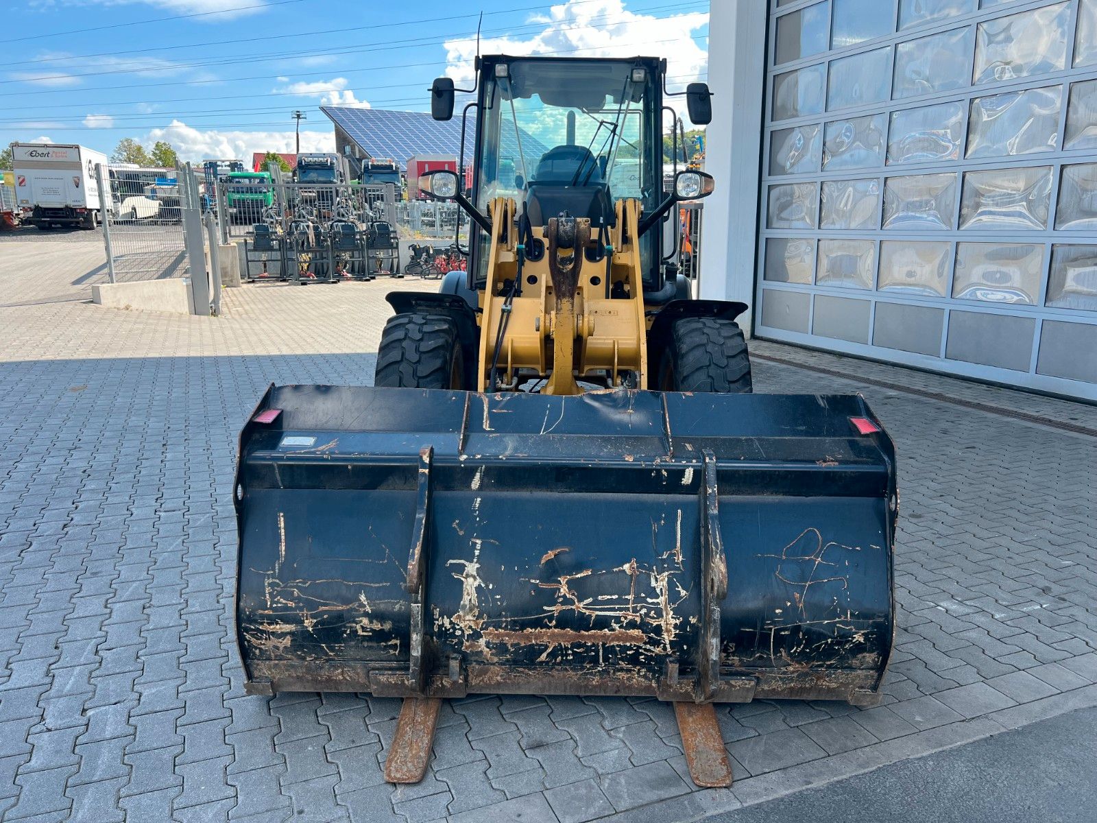 Fahrzeugabbildung CAT 908M / 1.554h / Gabel / Schaufel