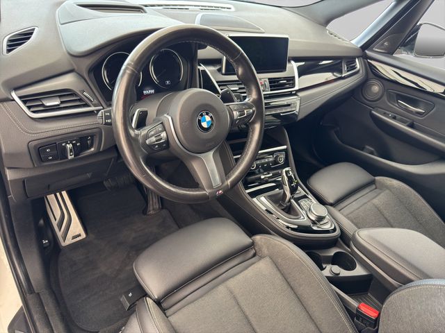 Fahrzeugabbildung BMW 220i Gran Tourer M Sport+7Sitz+Cam+ACC+HUD+H&K