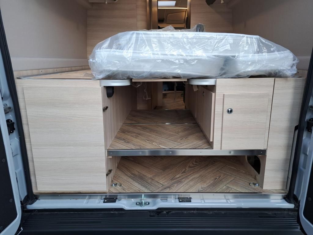 Autohaus Zimpel & Franke -  Challenger V217 Sport wenig km +Markise+Solar+Fahrradträger - Bild 12